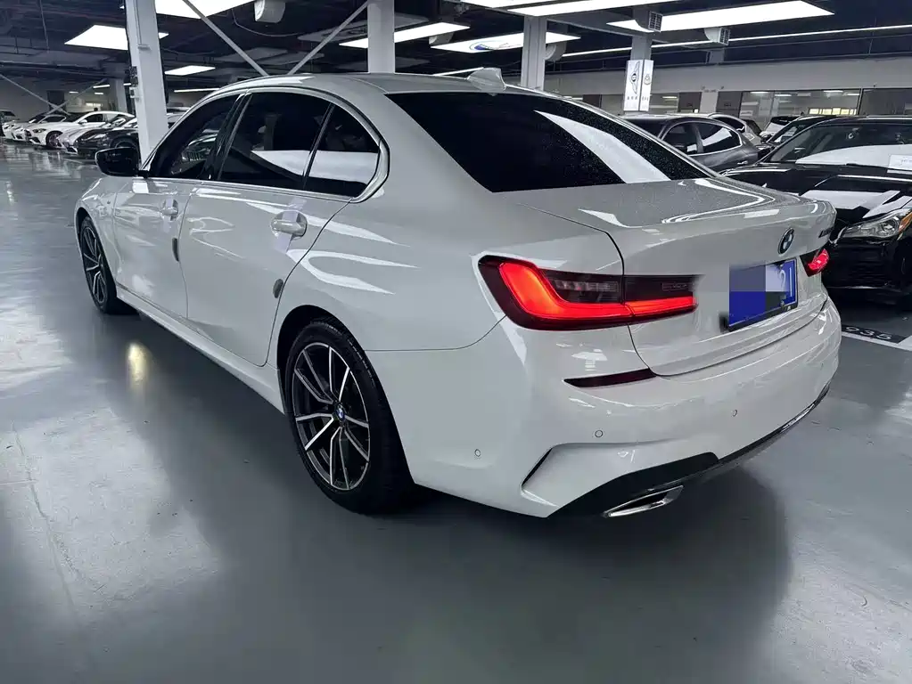 BMW 3 Series — миниатюра 17