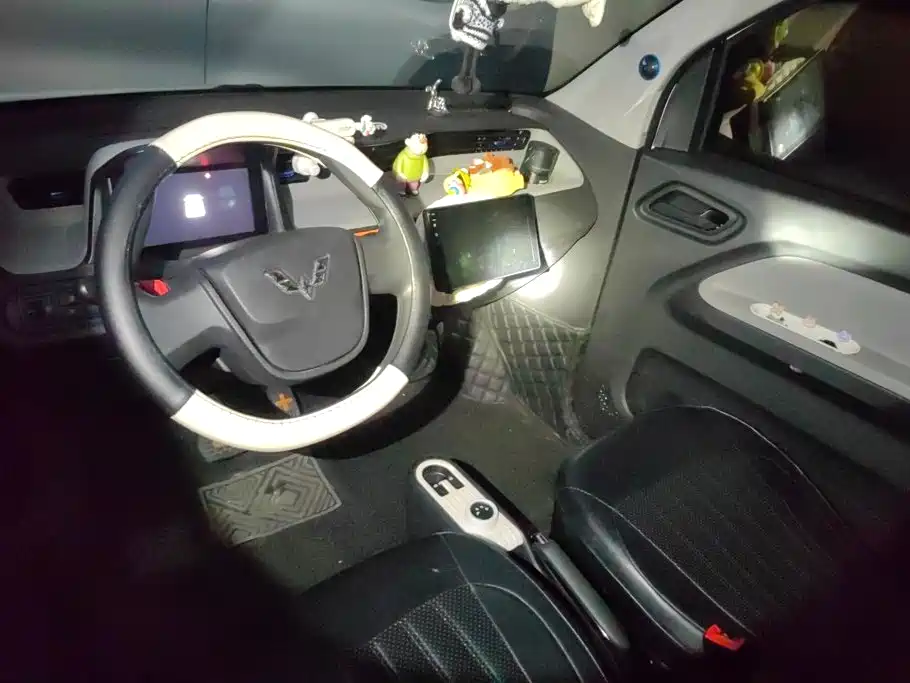 Wuling MINIEV — миниатюра 12