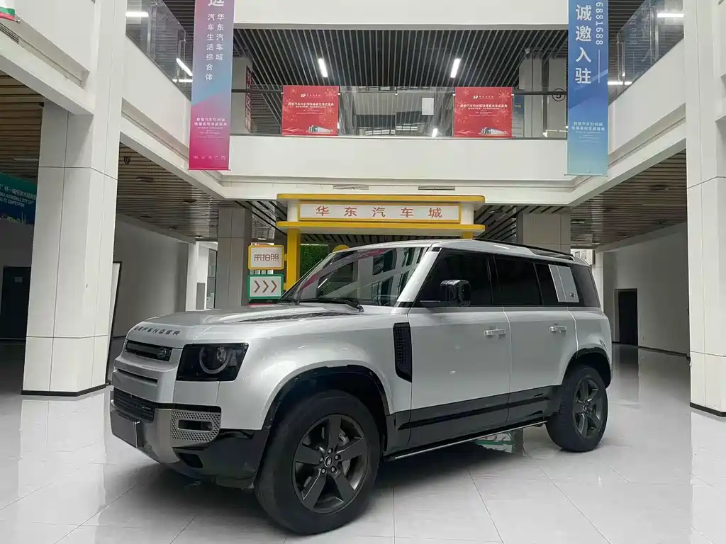 LAND ROVER DEFENDER