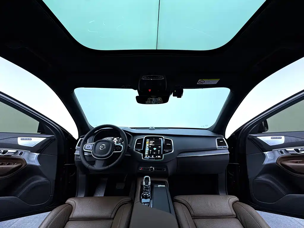 Volvo XC90 — миниатюра 16