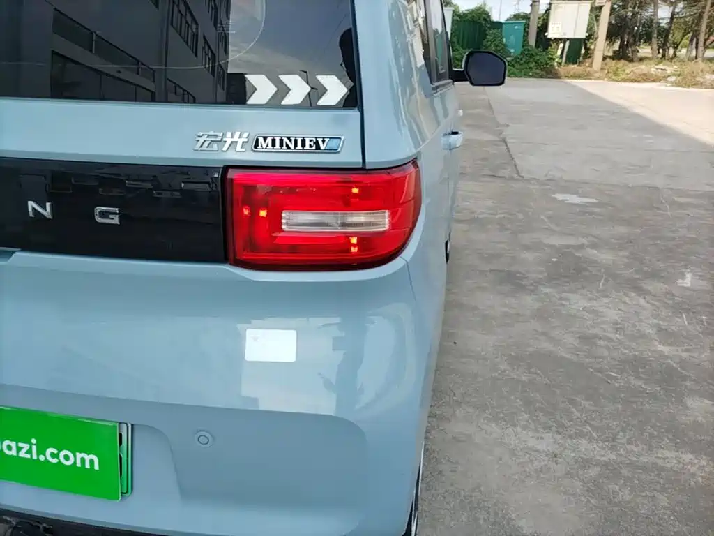 Wuling MINIEV — миниатюра 8