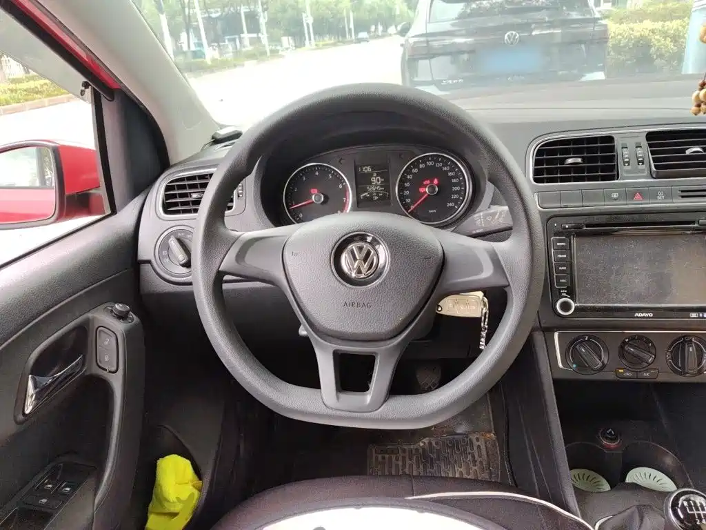Volkswagen Polo — миниатюра 3