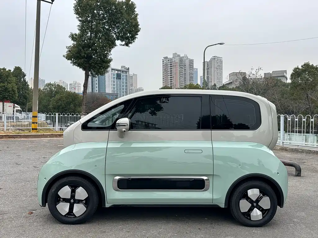 BAOJUN KIWI EV