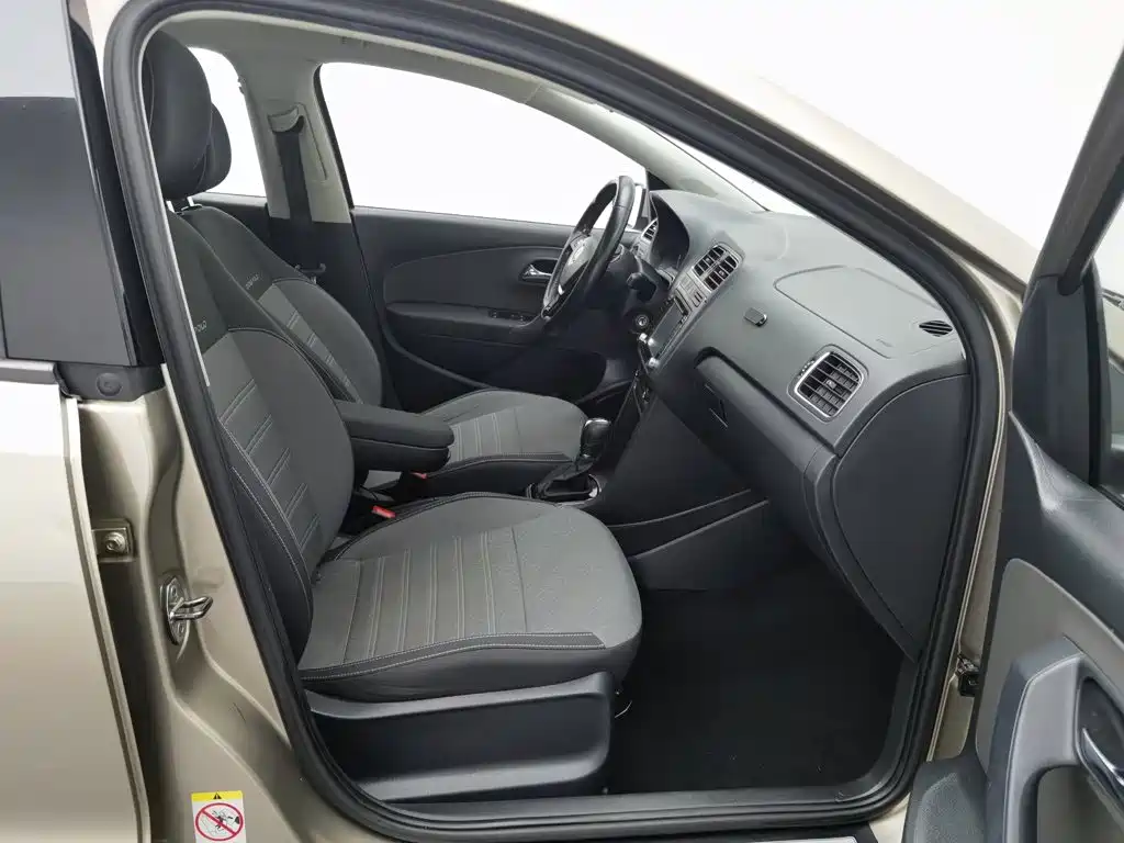 Volkswagen Polo — миниатюра 23