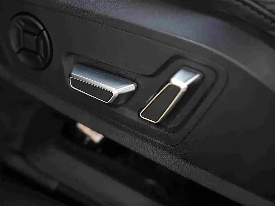 Audi A6L — миниатюра 11