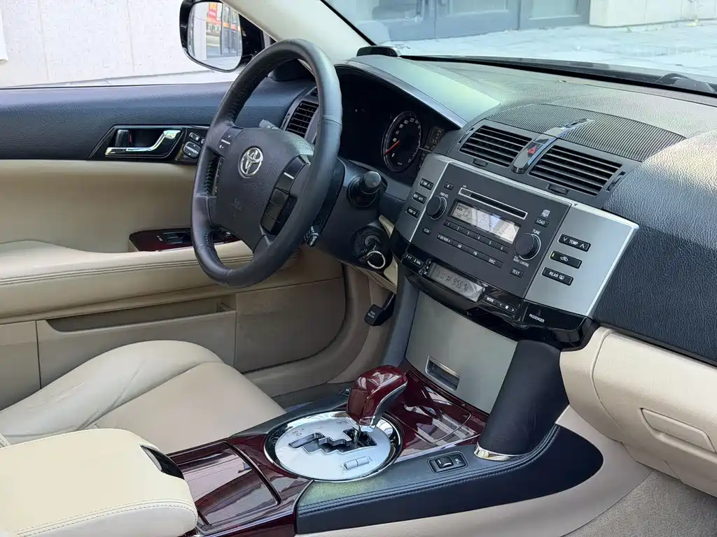 Toyota Reiz — миниатюра 10