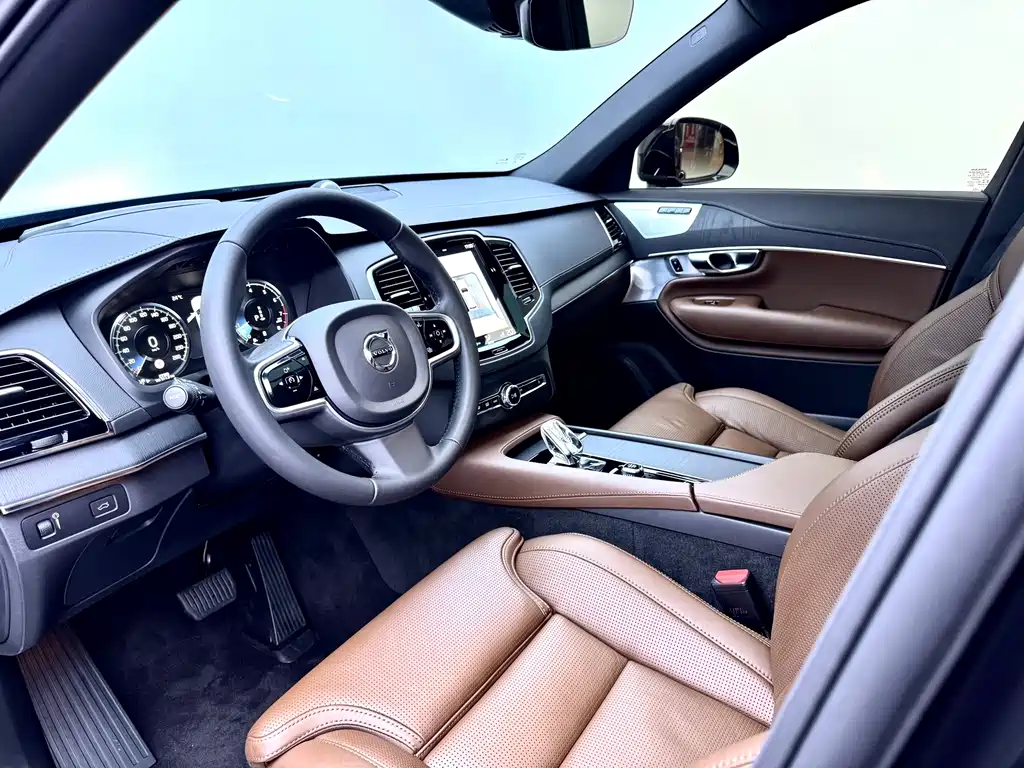 Volvo XC90 — миниатюра 12