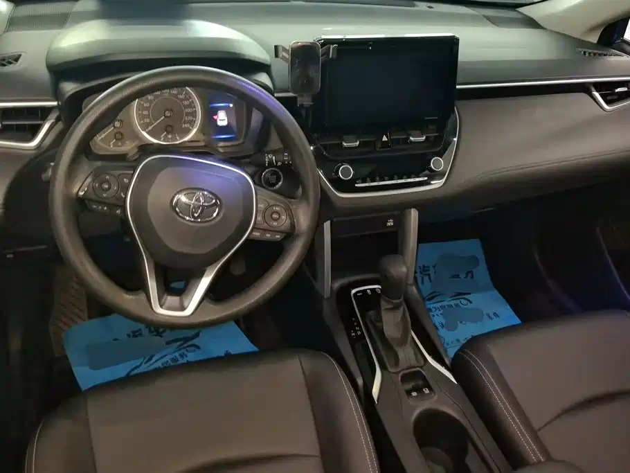 Toyota Corolla Cross — миниатюра 12