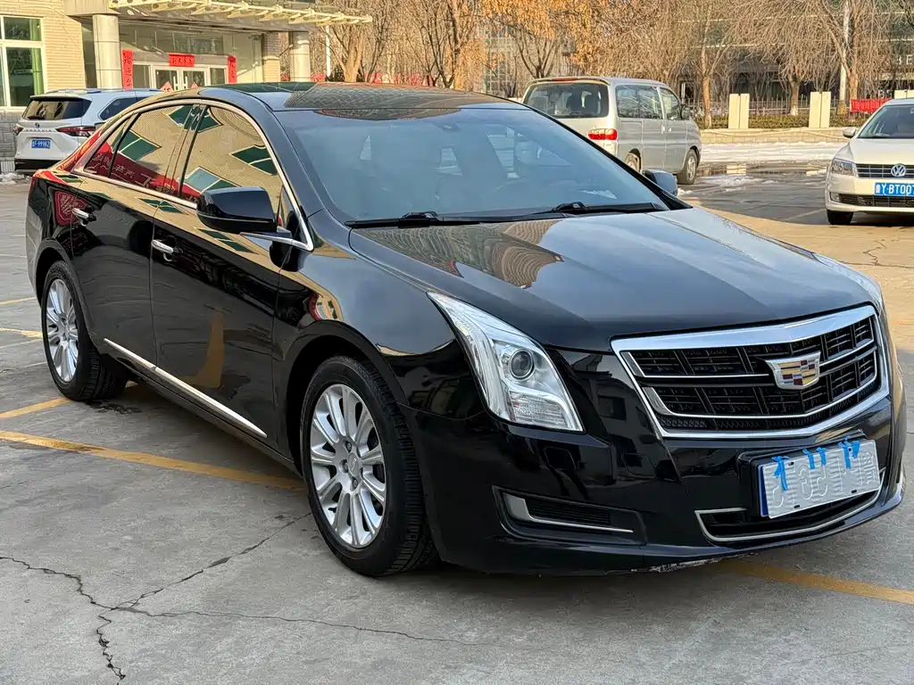 CADILLAC XTS