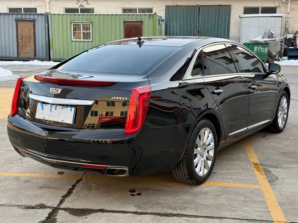 CADILLAC XTS