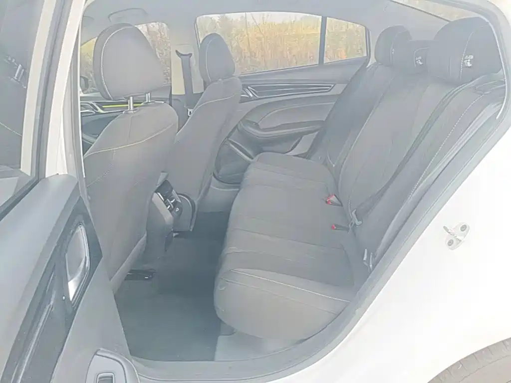 Roewe i5 — миниатюра 17