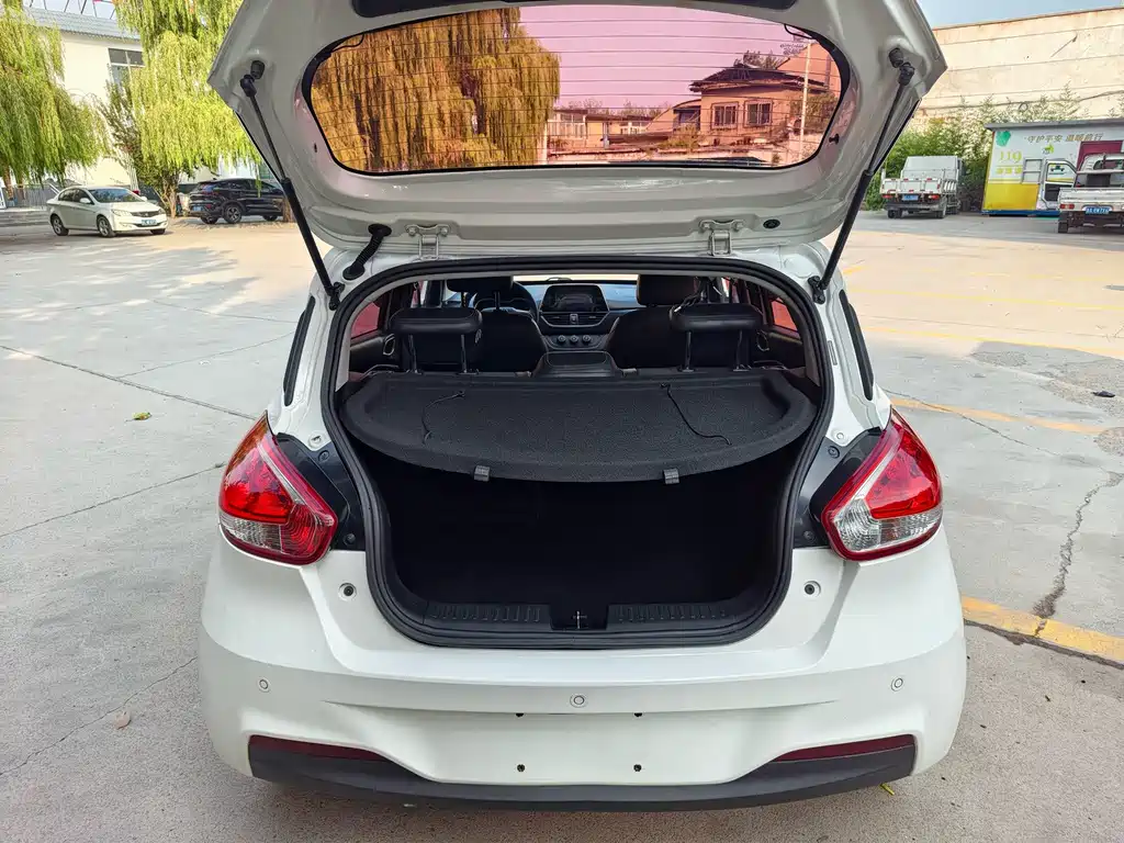 Baojun 310 — миниатюра 5