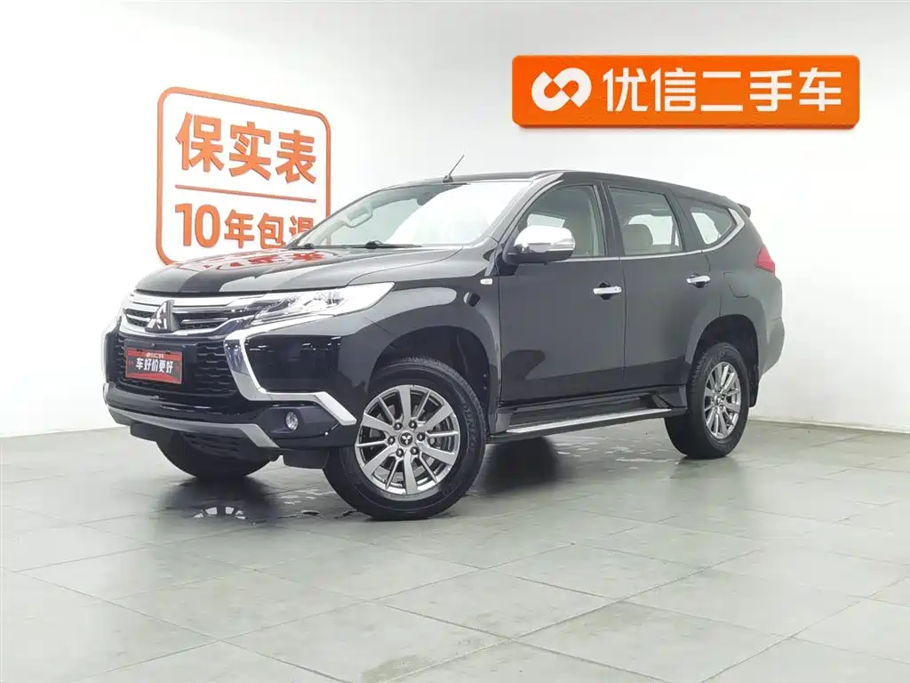 Mitsubishi Pajero Sport (Import) 2020