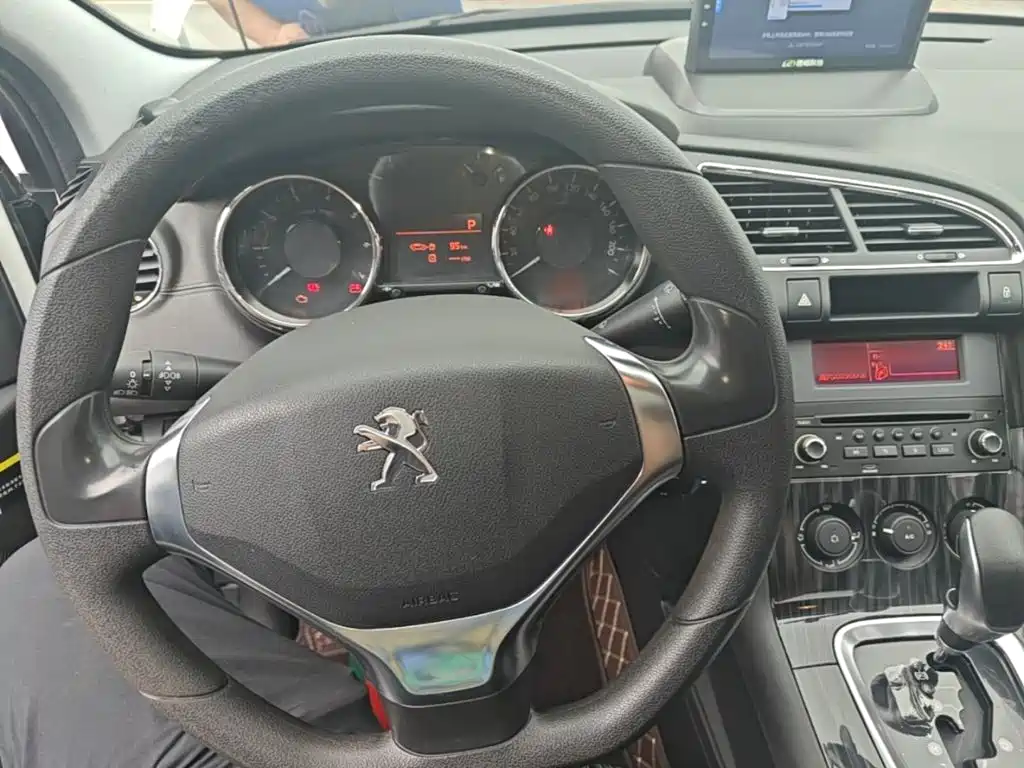 Peugeot 3008 — миниатюра 10