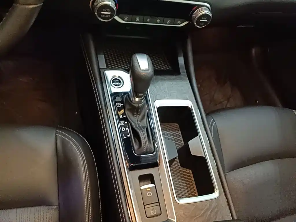 Nissan Teana — миниатюра 10