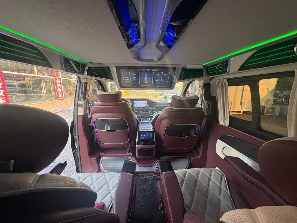 Mercedes-Benz Vito — миниатюра 9