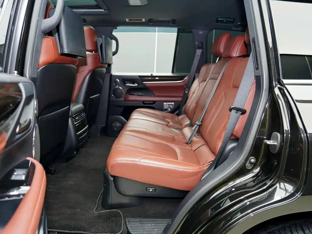 Lexus LX — миниатюра 11