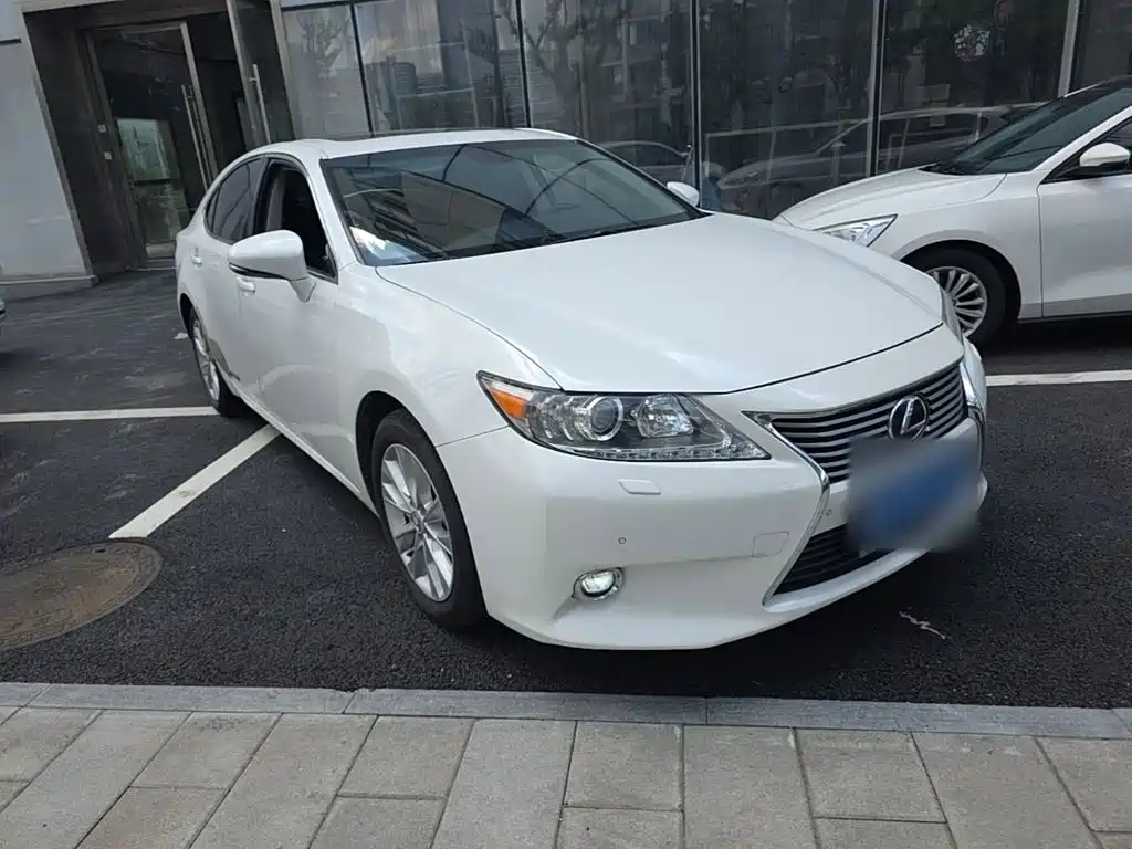 Lexus ES — миниатюра 4
