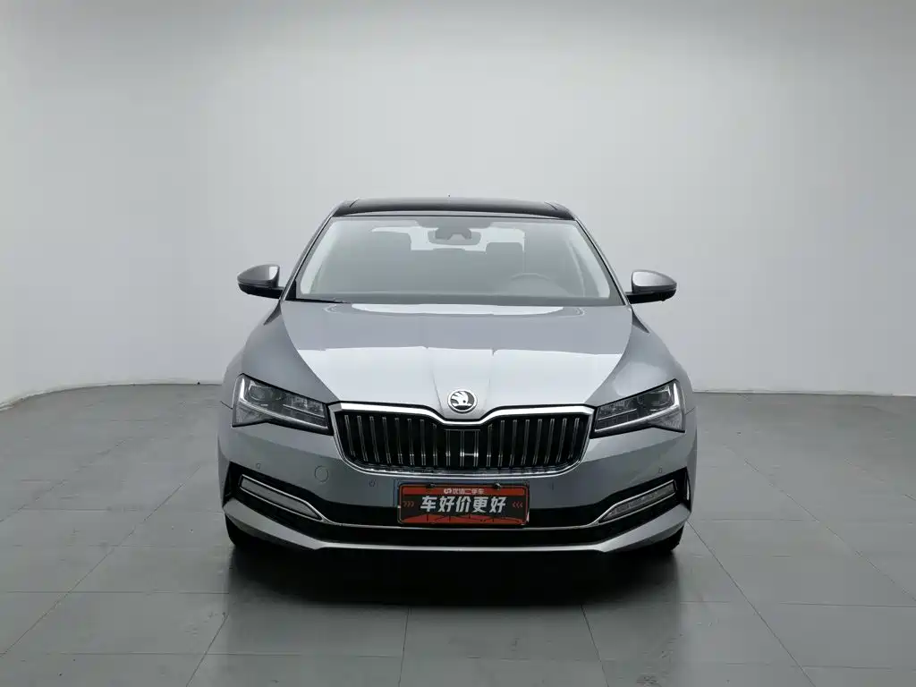 Skoda Superb — миниатюра 3