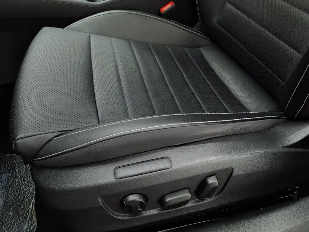 Skoda Superb — миниатюра 20
