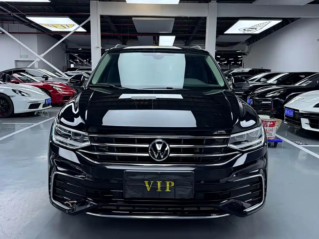 Volkswagen Tiguan L L 2023 330TSI AT R-Line