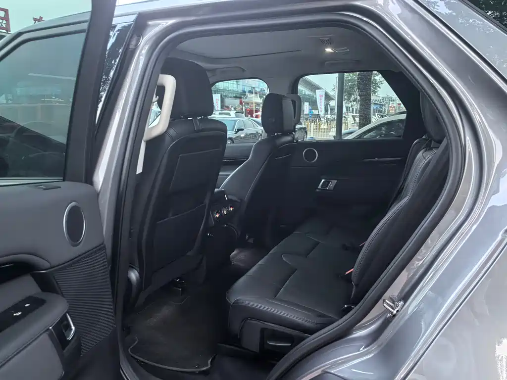 Land Rover Discovery — миниатюра 7