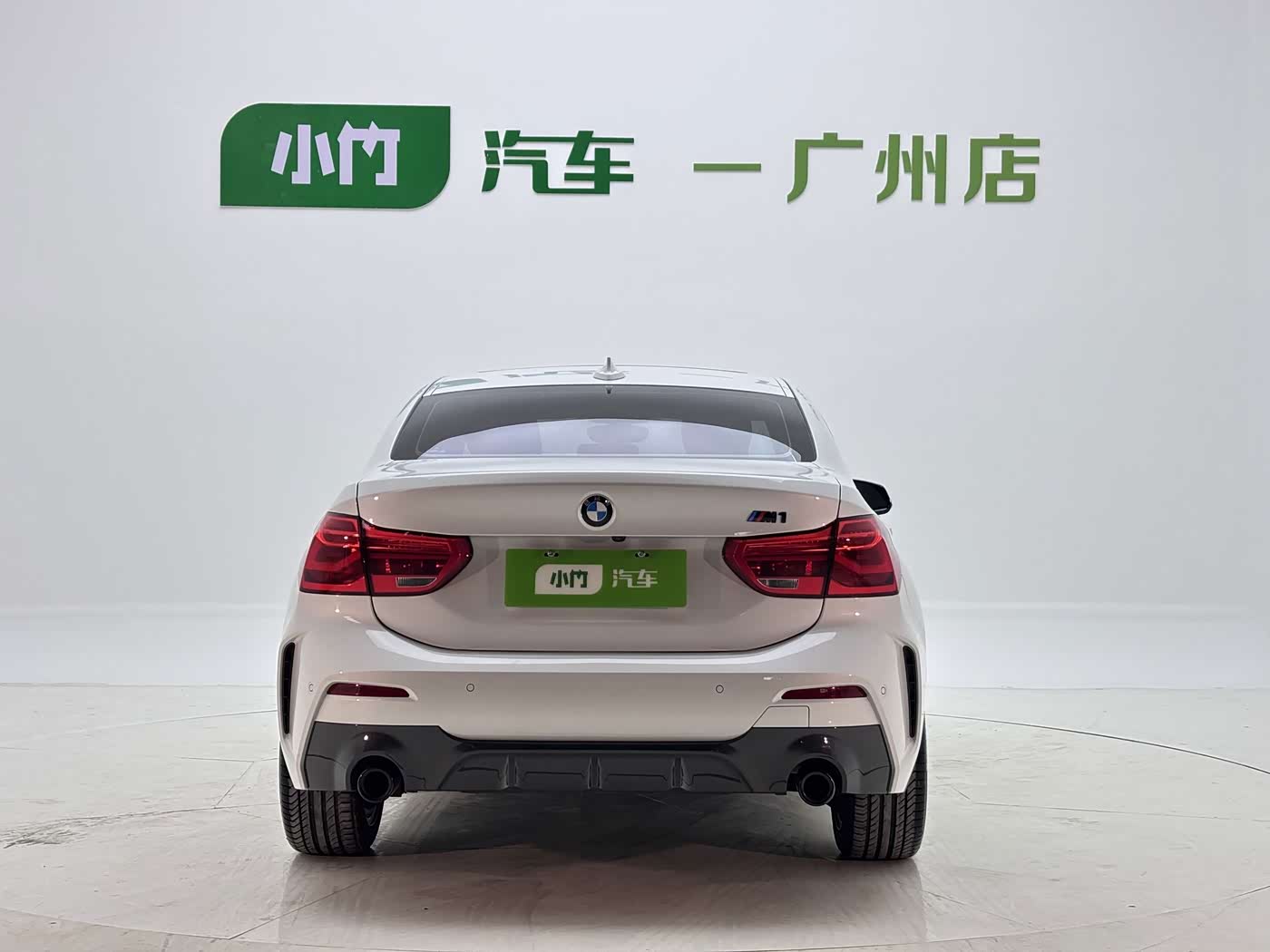 BMW 1 Series 1.5 л 2023 г. Белый, пробег 11000 км