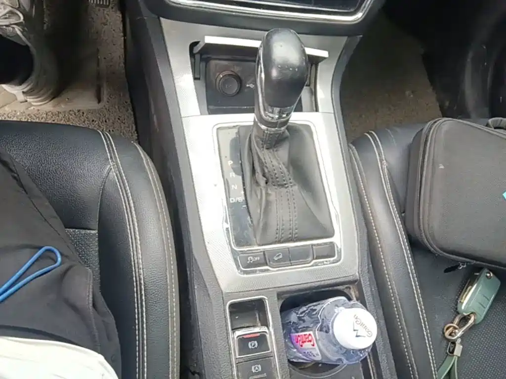 Roewe RX5 — миниатюра 19