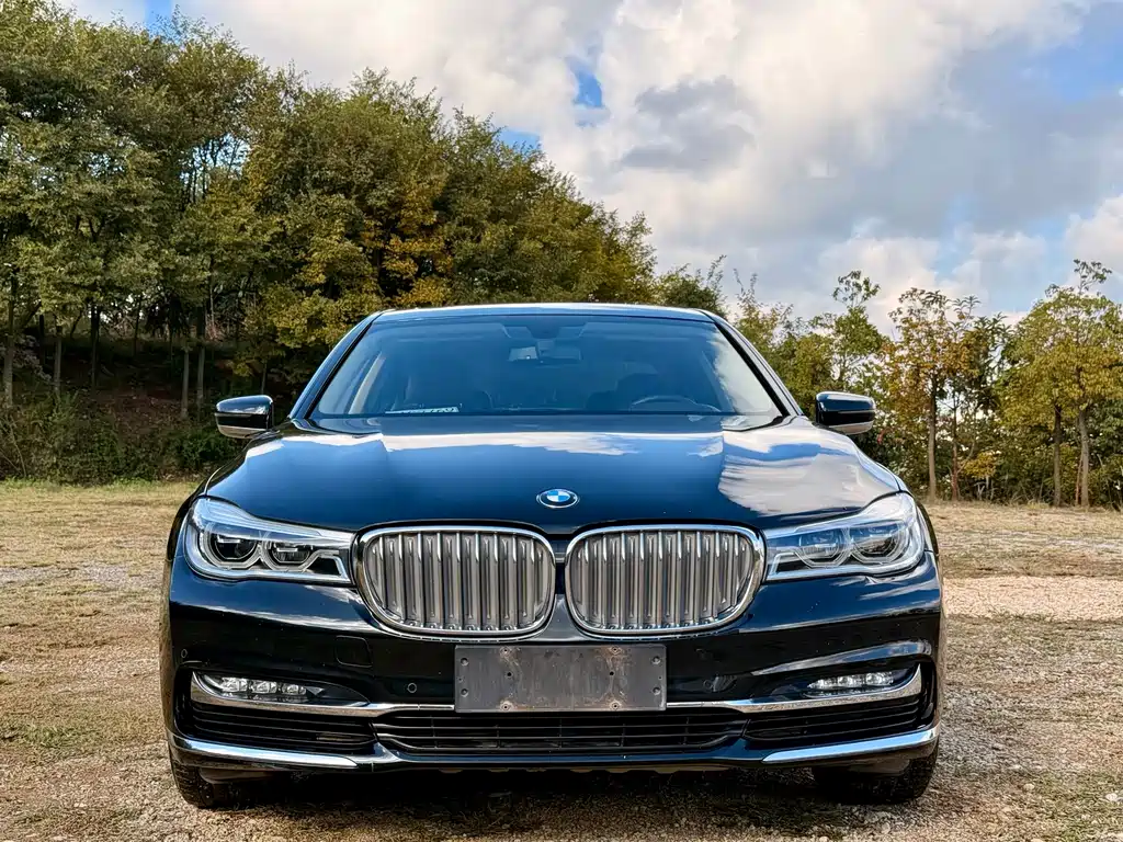BMW 7 SERIES