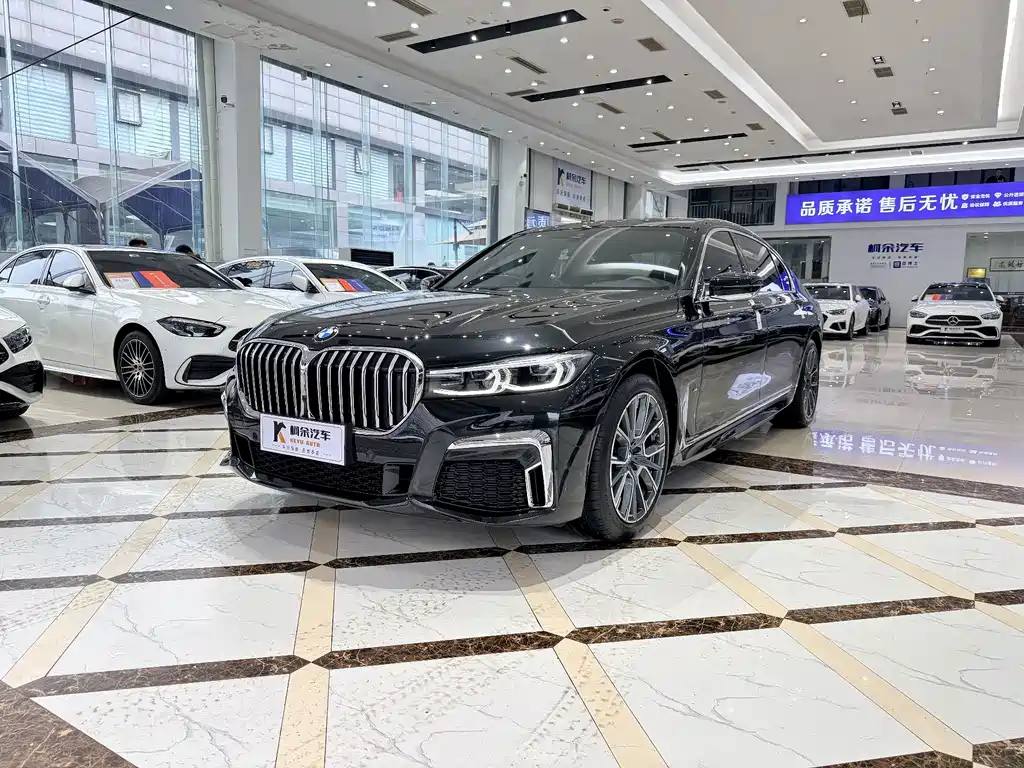 BMW 7 Series — миниатюра 2