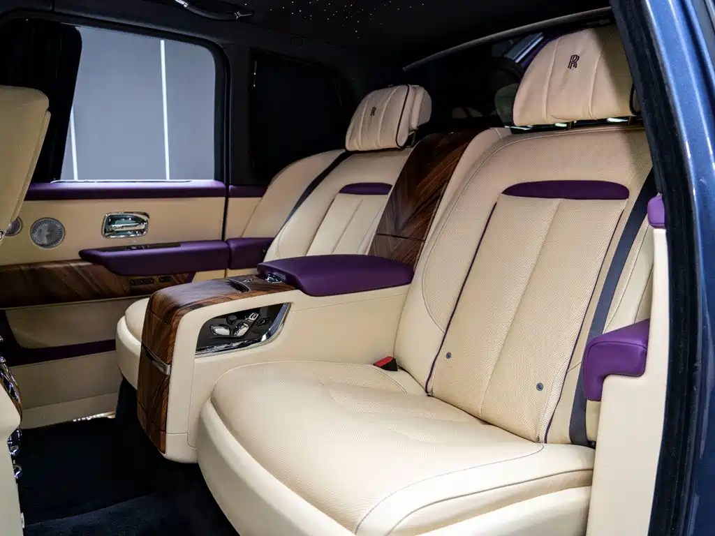 Rolls-Royce Cullinan — миниатюра 12