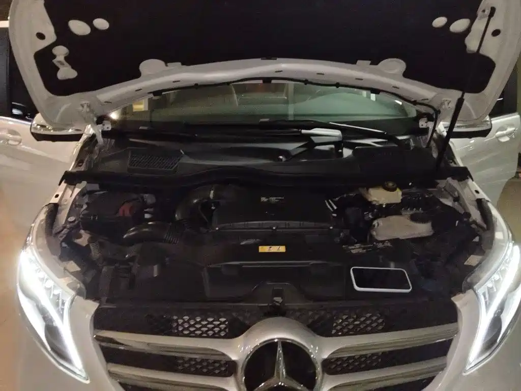 Mercedes-Benz V-Class — миниатюра 16