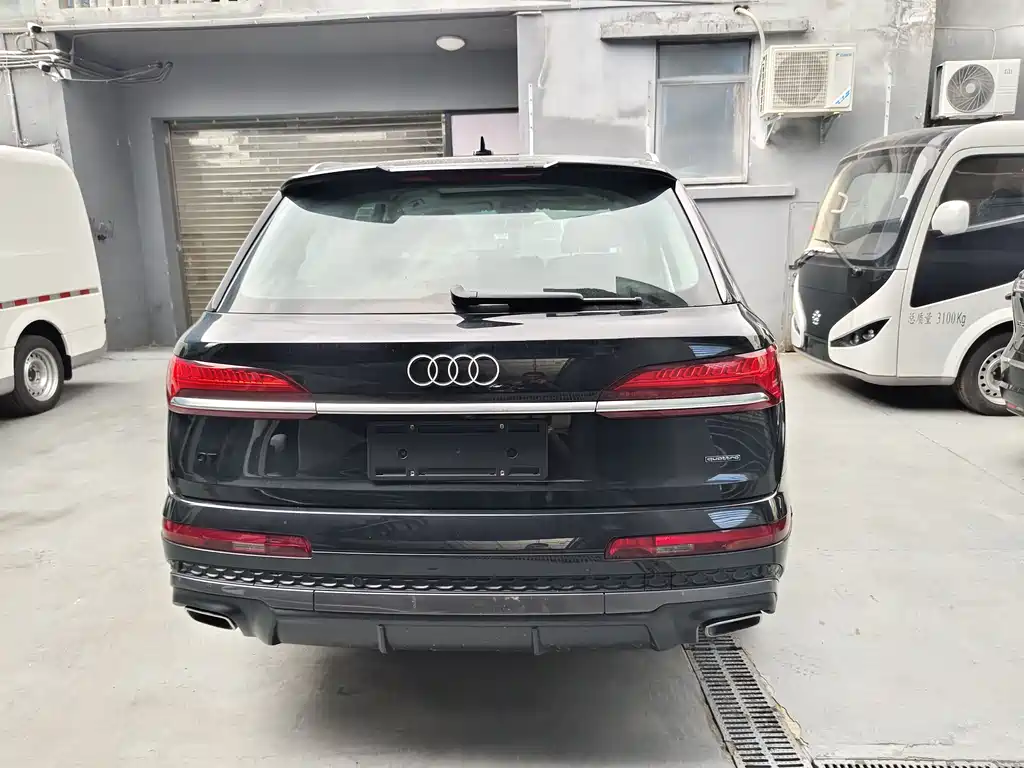 Audi Q7 2025 55 TFSI quattro S line Sport