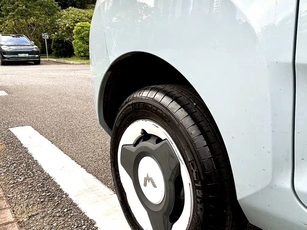 Wuling MINIEV — миниатюра 10