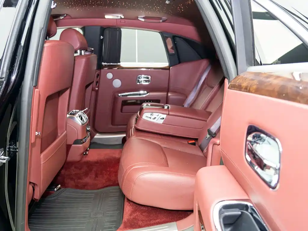 Rolls-Royce Ghost — миниатюра 9