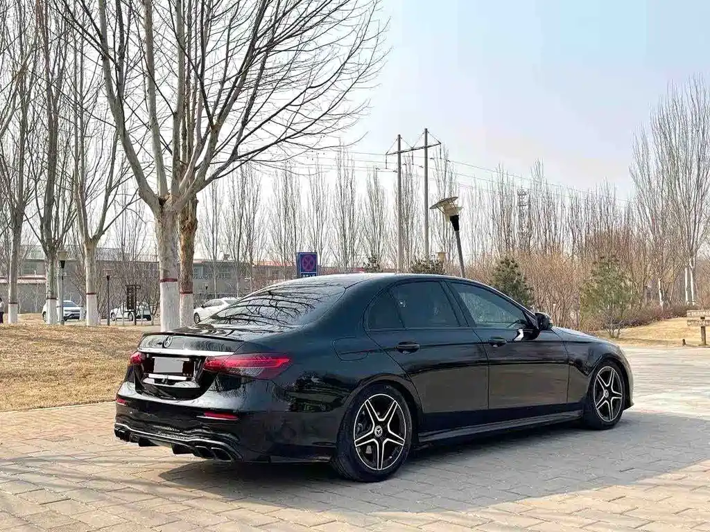 Mercedes-Benz E-Class (Import) — миниатюра 6