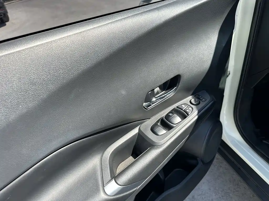 Nissan Kicks — миниатюра 10