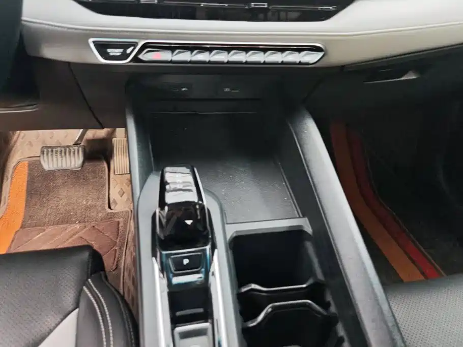 Geely Binrui — миниатюра 16
