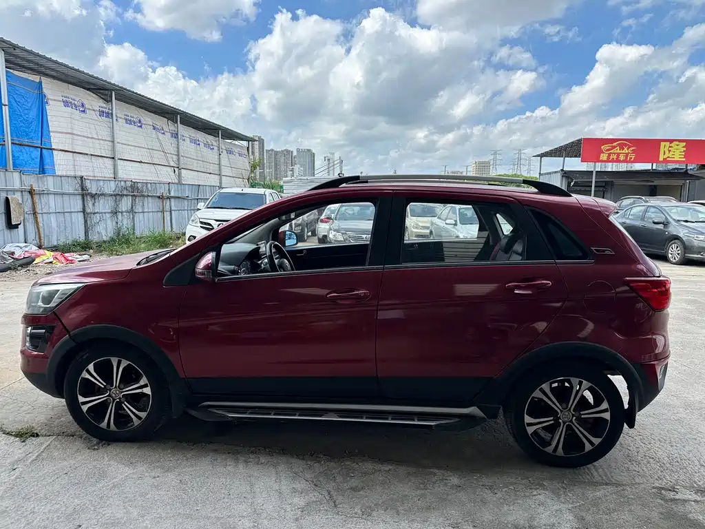 BAIC Senova X25 — миниатюра 3