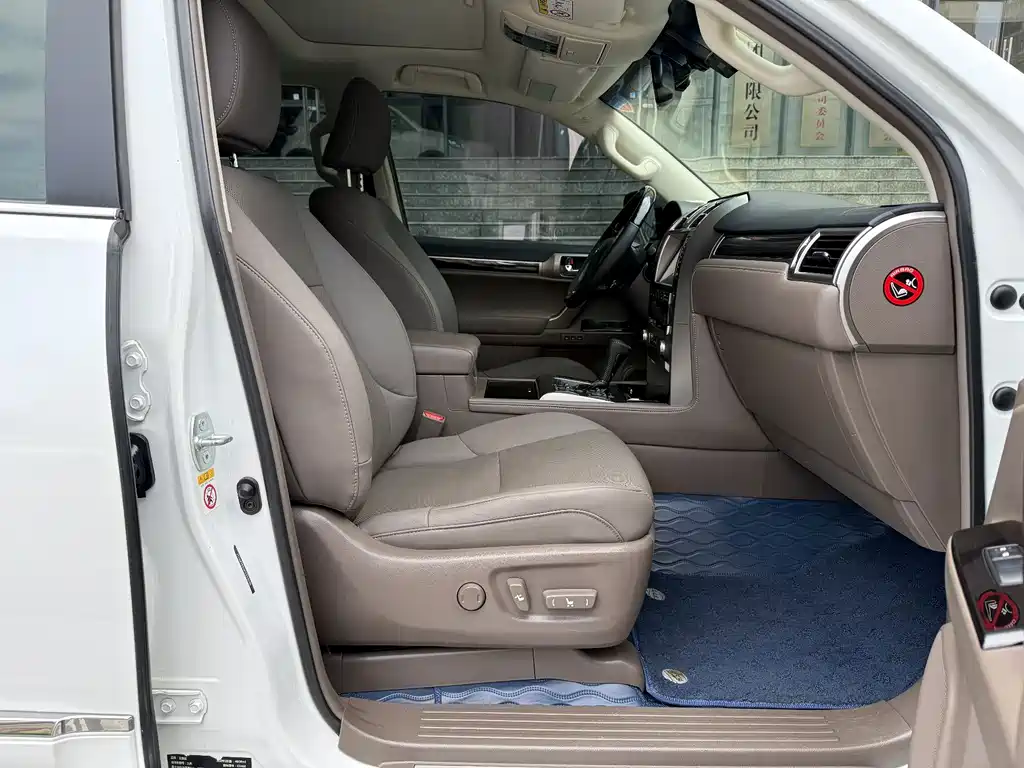 Lexus GX — миниатюра 14