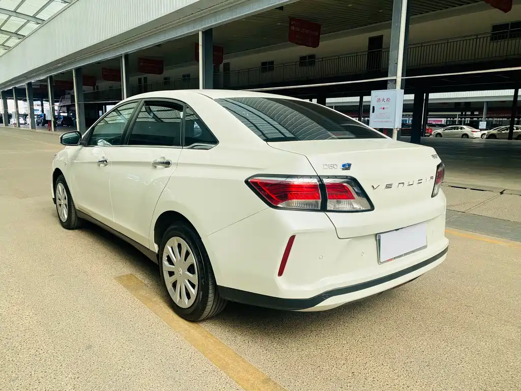 Venucia D60 EV — миниатюра 9