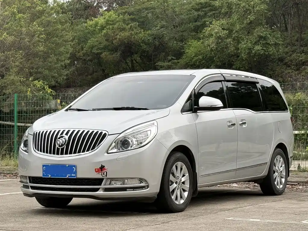 Buick GL8 2012
