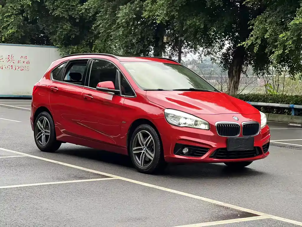 BMW 2 Series Active Tourer — миниатюра 3