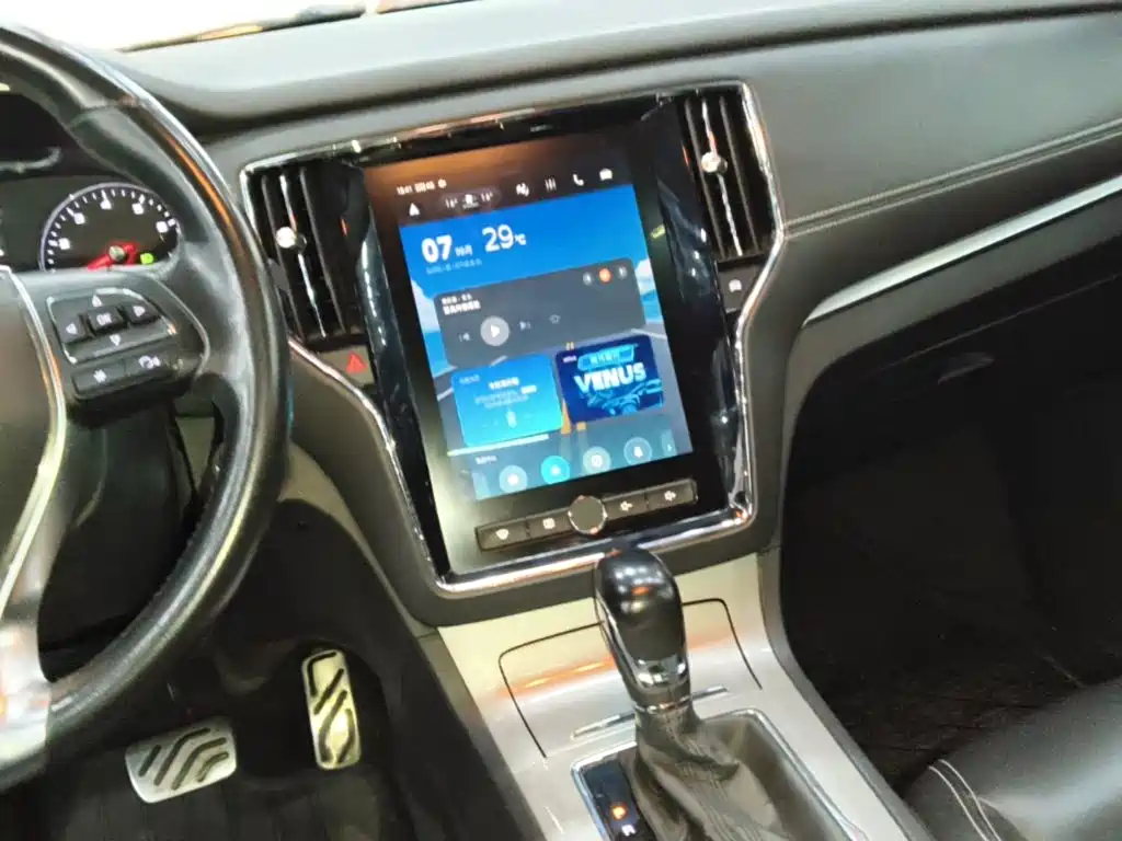 Roewe RX5 — миниатюра 13