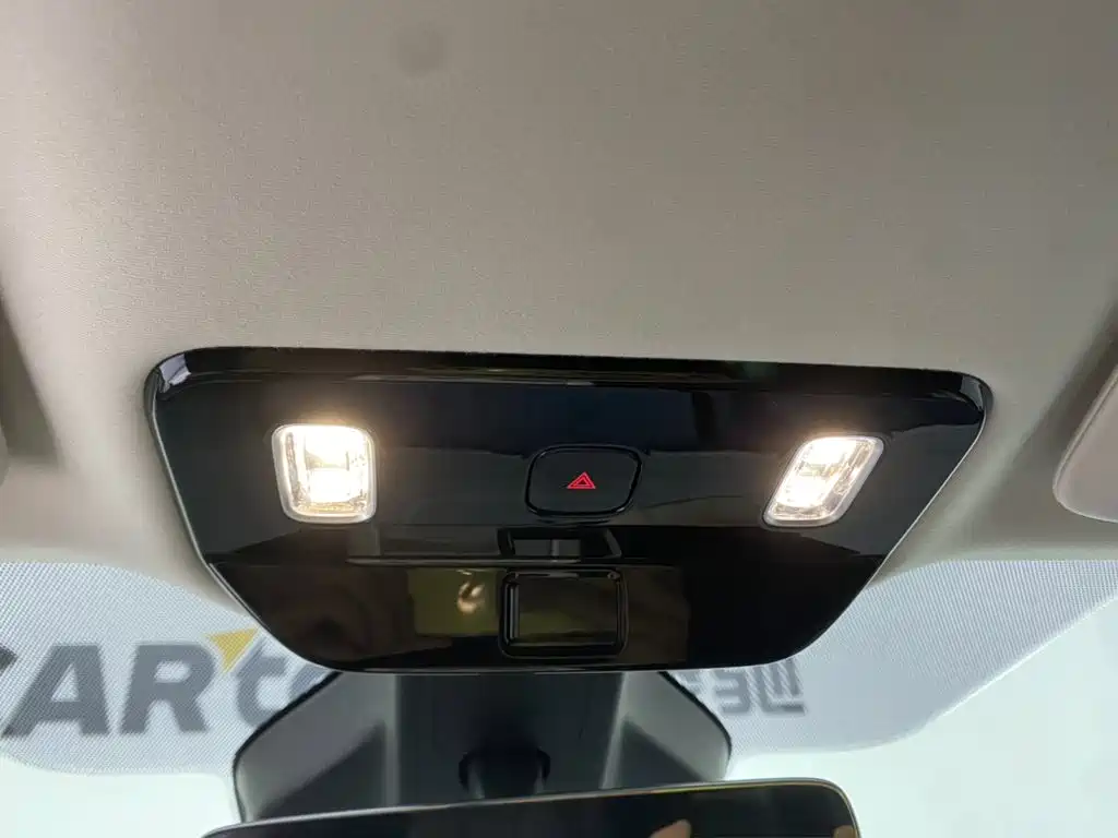 Li Auto Li MEGA — миниатюра 20