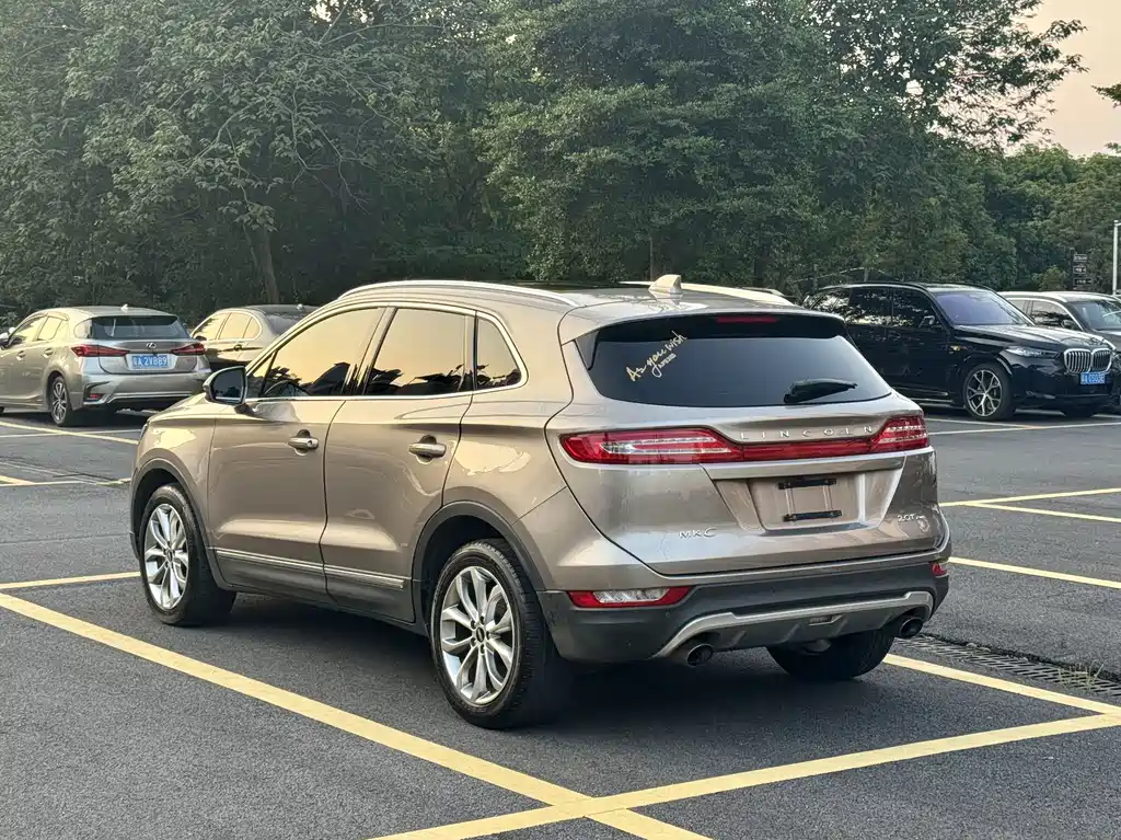 Lincoln MKC — миниатюра 7
