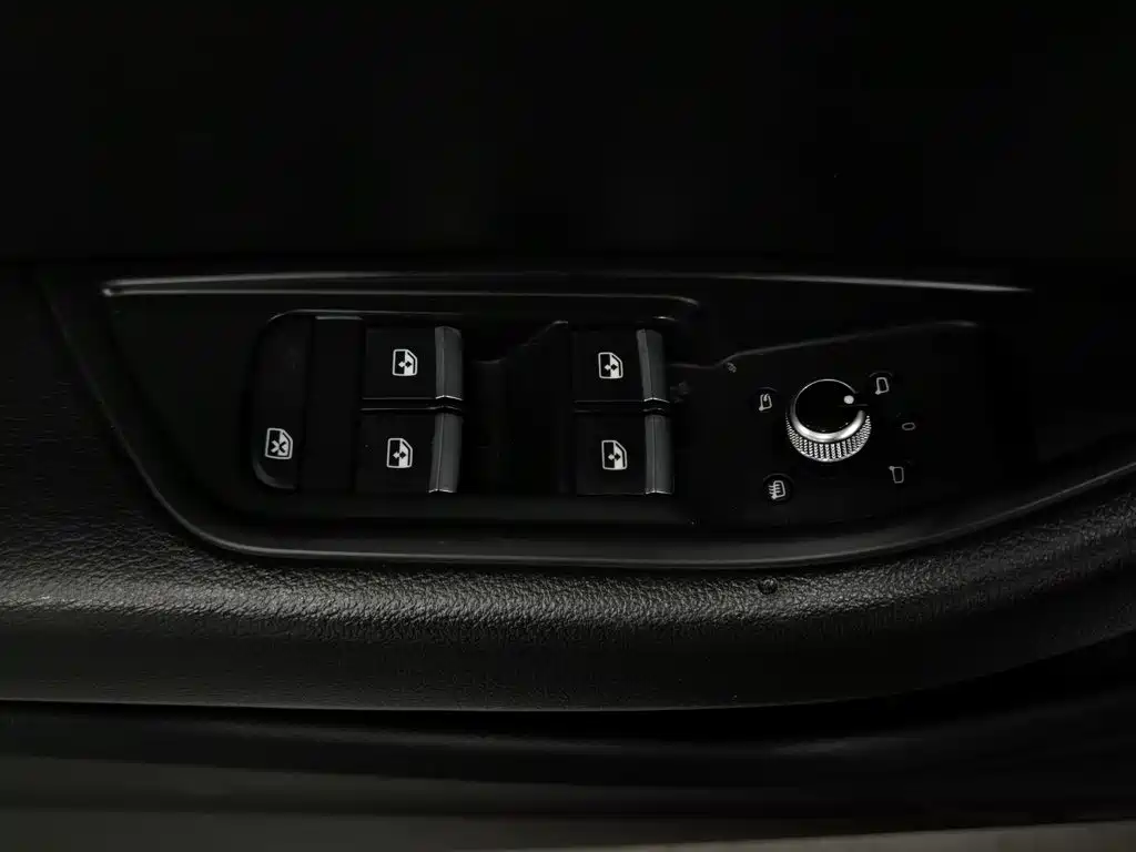 Audi A4L — миниатюра 9