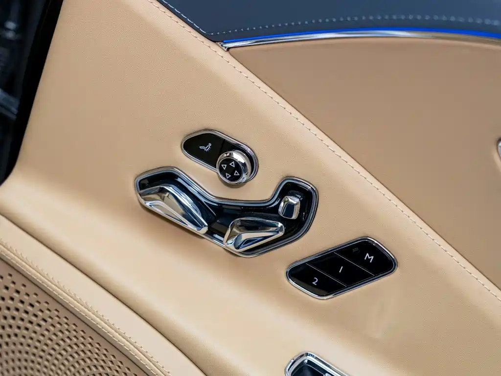 Bentley Flying Spur — миниатюра 17
