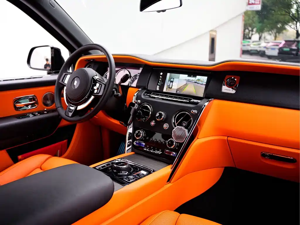 Rolls-Royce Cullinan 2018 мест