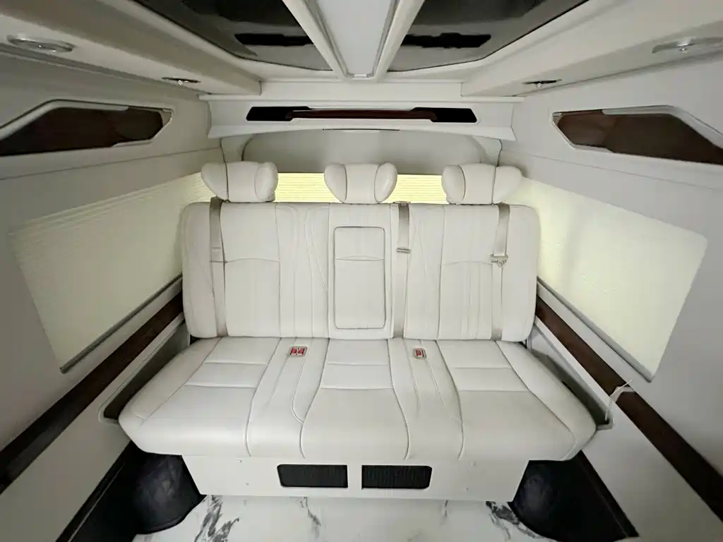Toyota Hiace — миниатюра 19